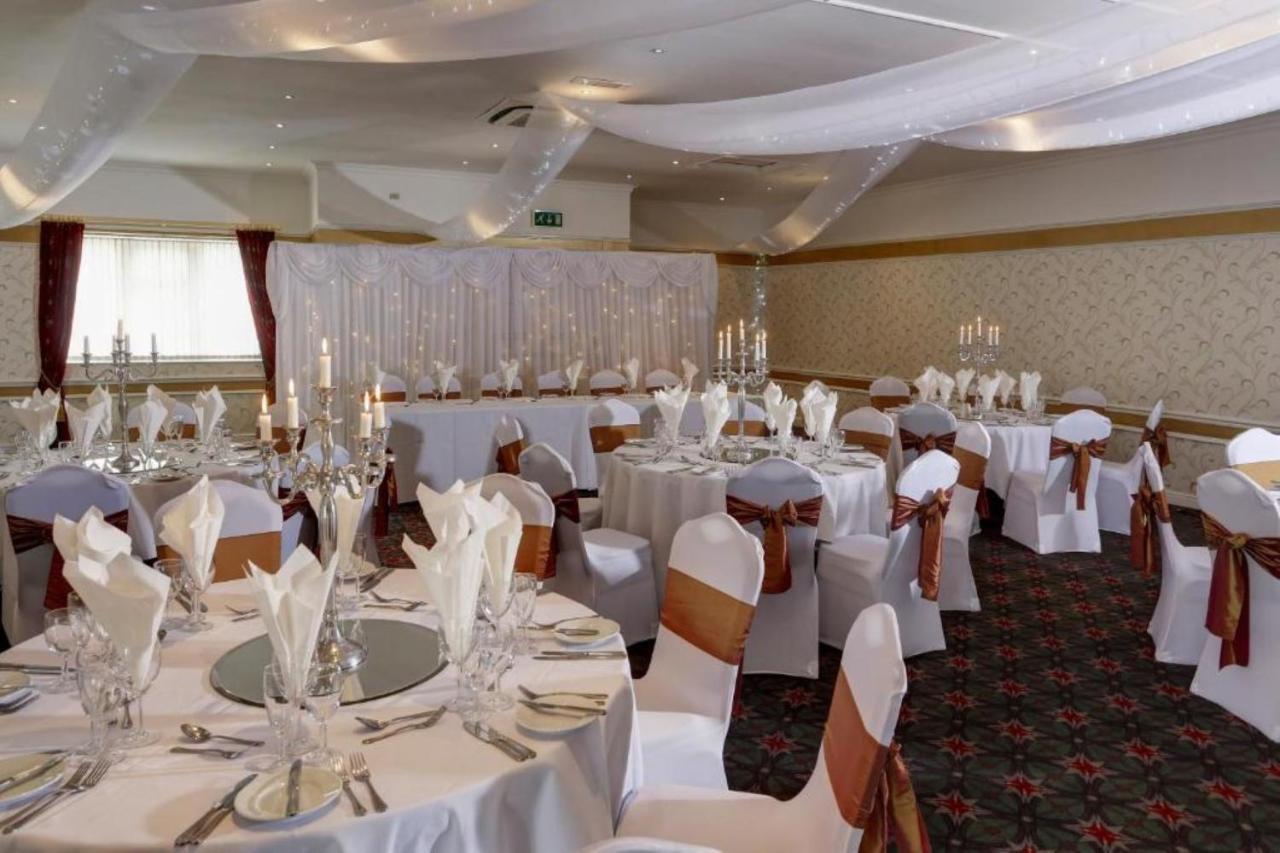 Broadfield Park Hotel Рочдейл Екстериор снимка